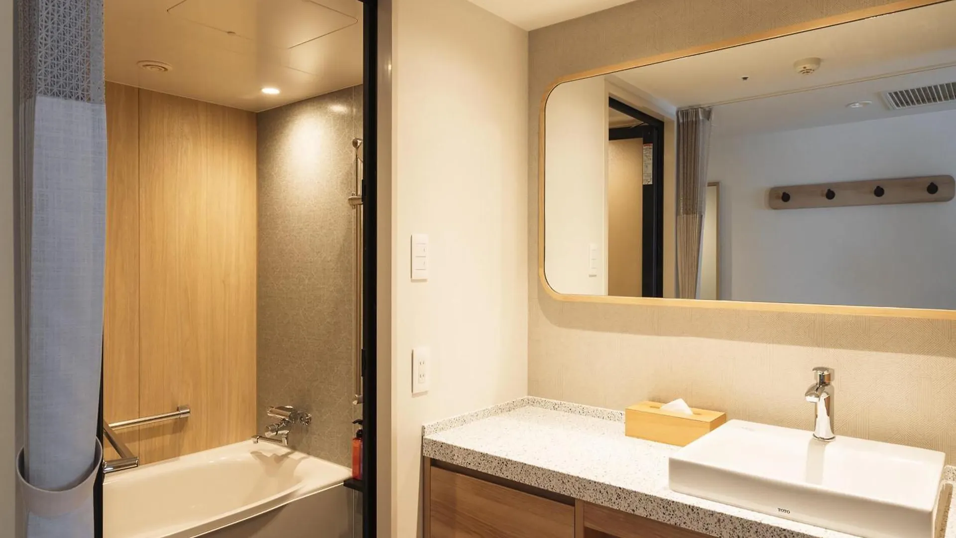 Richmond Hotel Sapporo Odori 3*,  Japonsko